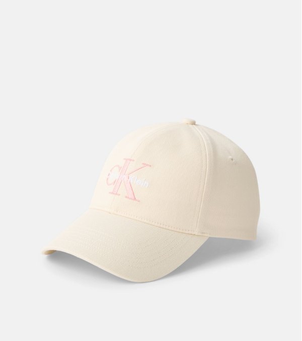 Gorra Calvin Klein 5026G...