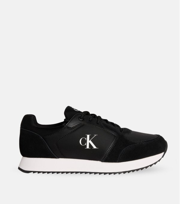 Deportivo Calvin Klein...