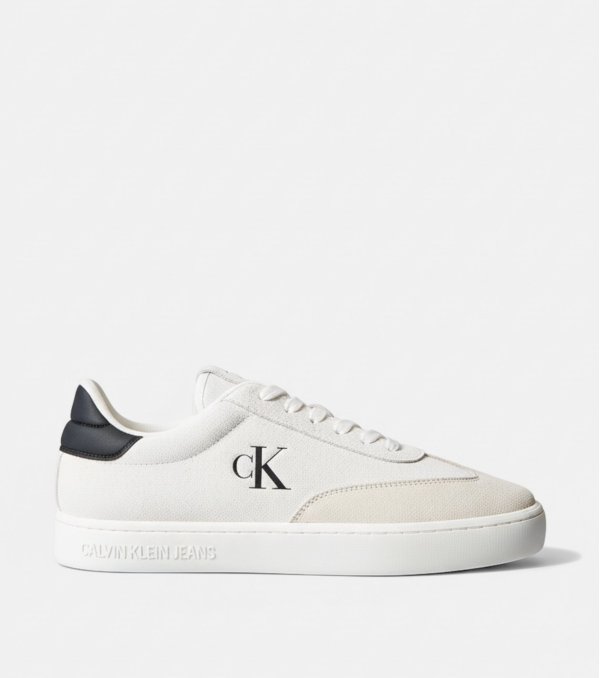 Deportivo Calvin Klein...