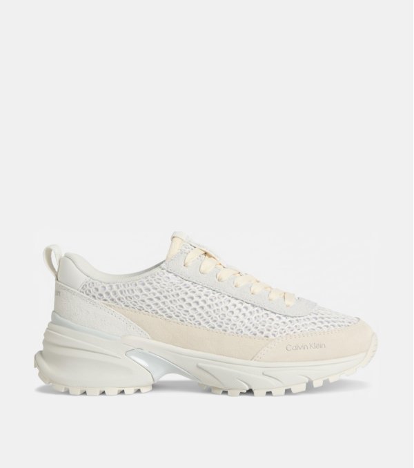 Deportivo Calvin Klein...