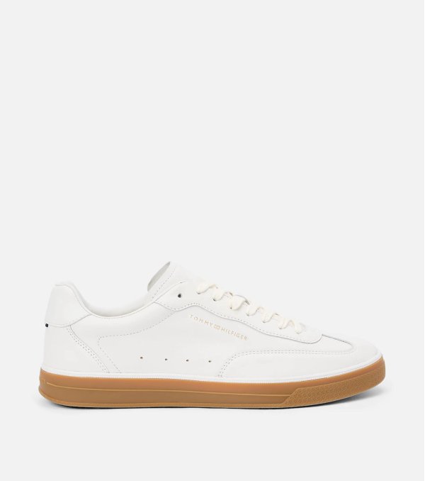 Deportivo Tommy Hilfiger...