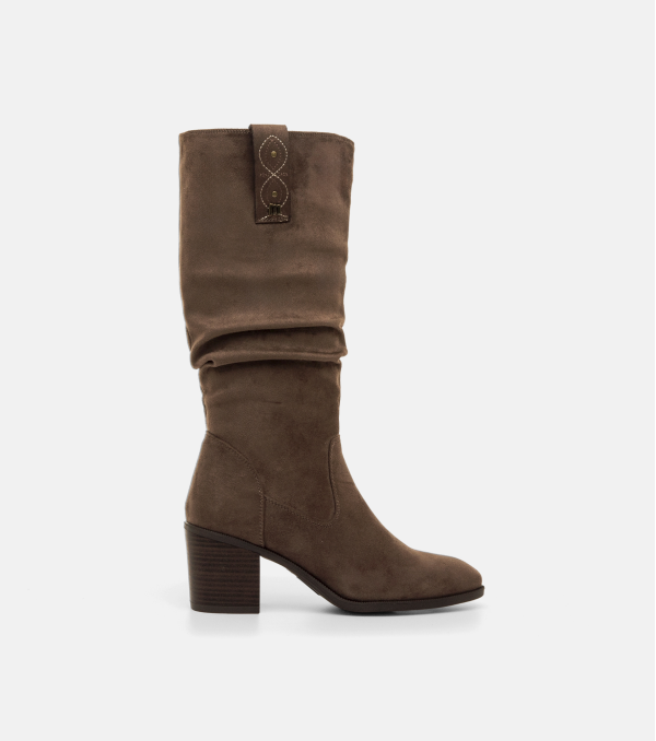 Bota Mustang  56250 C61105...