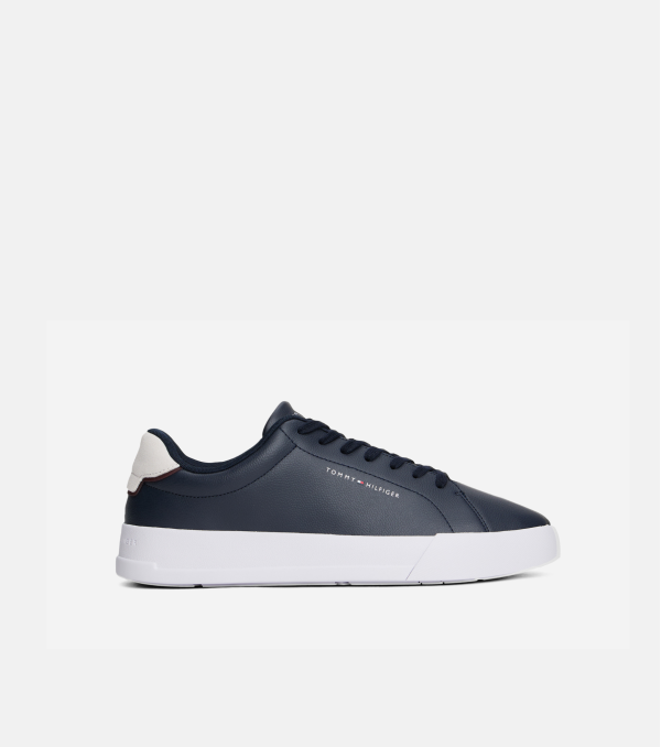 Deportivo Tommy Hilfiger...