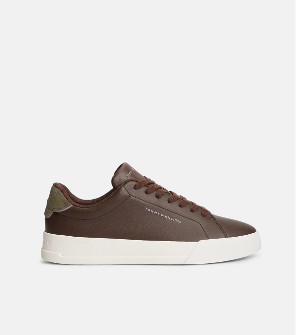 Deportivo Tommy Hilfiger...