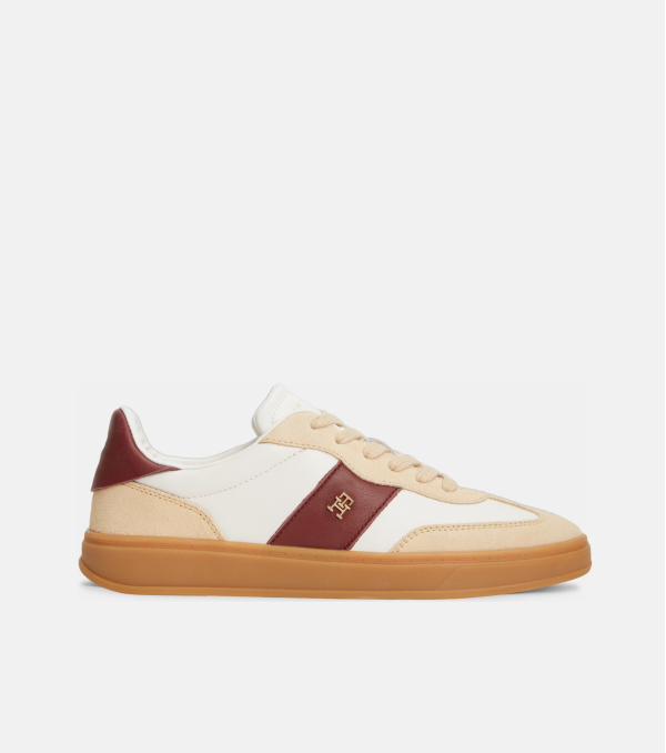 Deportivo Tommy Hilfiger...