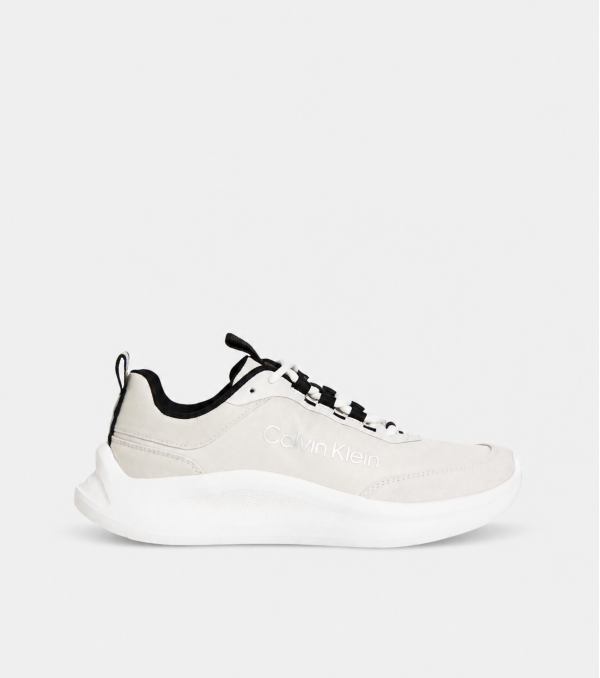 Deportivo Calvin Klein...